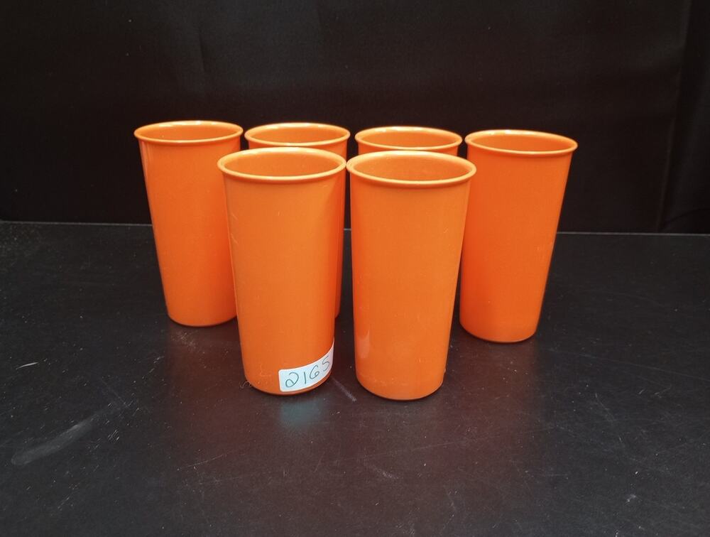 Tupperware orange set of 6 juice cups 117